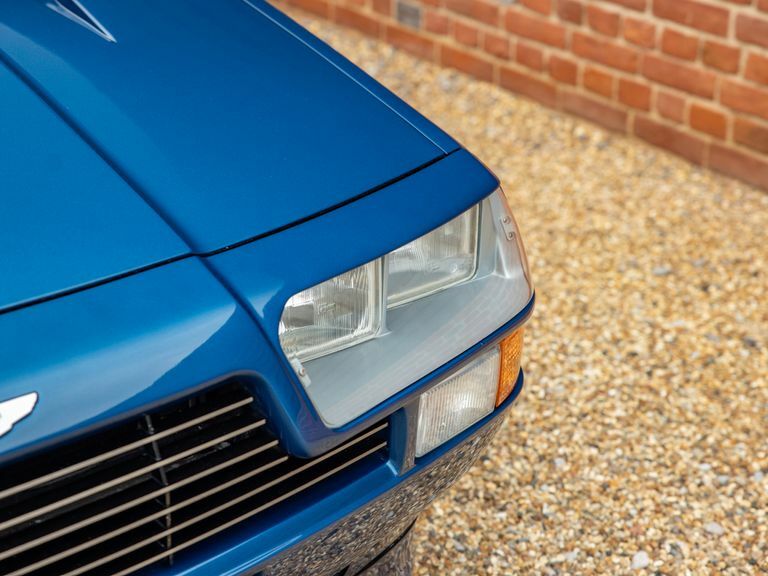 Aston Martin V8 Efi Blue #14