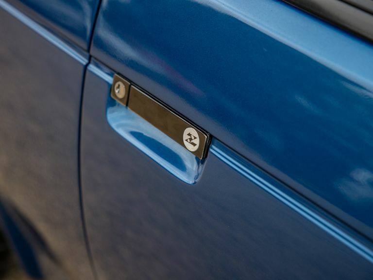 Aston Martin V8 Efi Blue #19