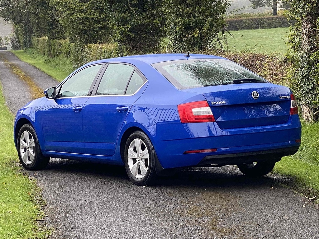 Skoda Octavia Tsi Se Technology Blue #6