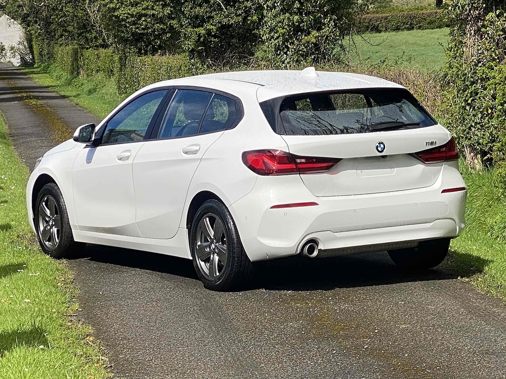 BMW 1 Series 118I Se EMZ1066 White #6