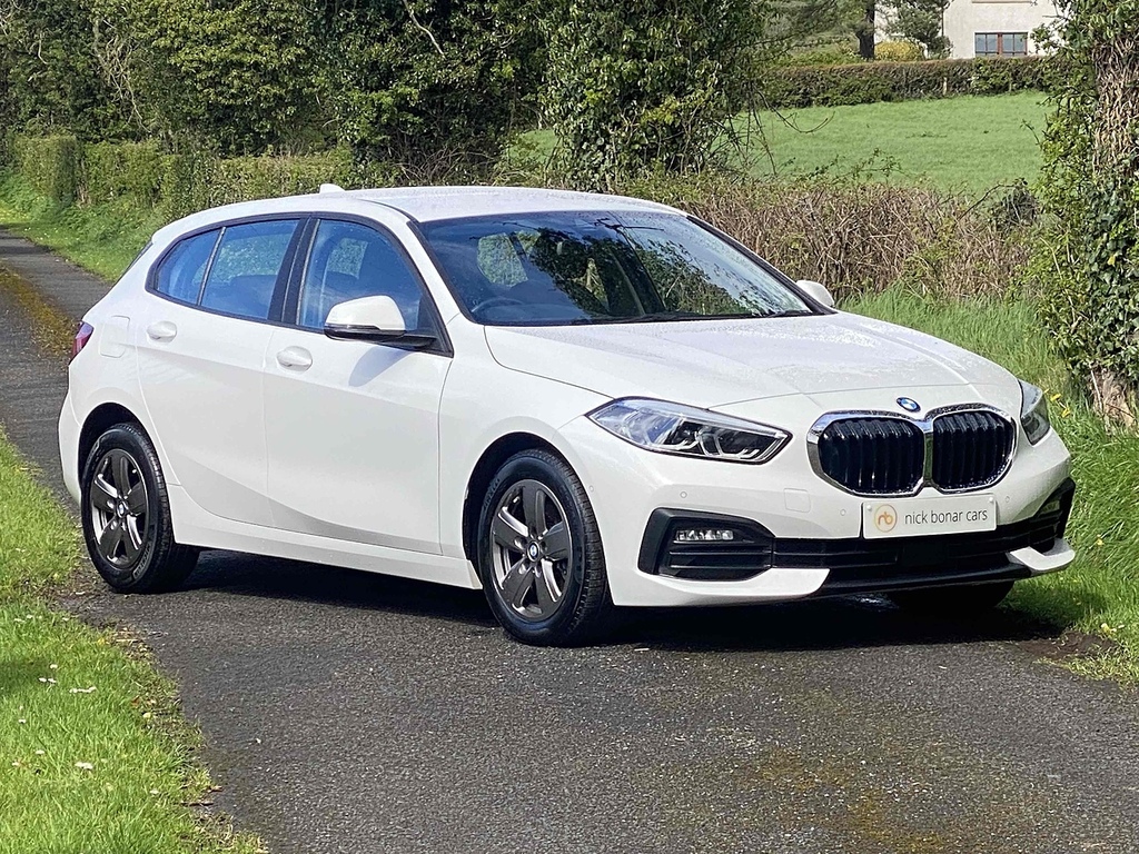 BMW 1 Series 118I Se EMZ1066 White #2