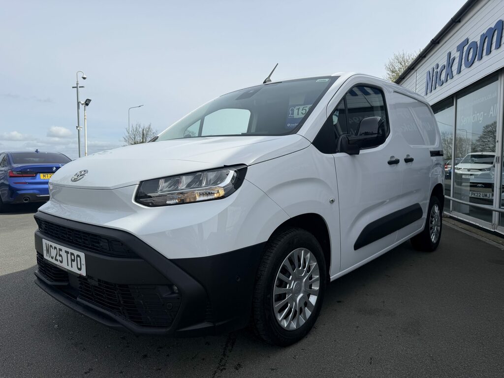 Toyota Proace City Diesel MC25TPO White #3