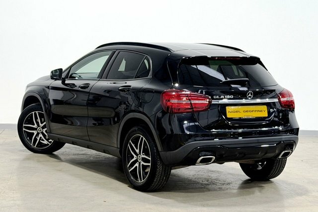 Mercedes-Benz GLA Class 1.6 Gla180 Urban Edition Suv 7G-dct Eur GX19OGE Black #2