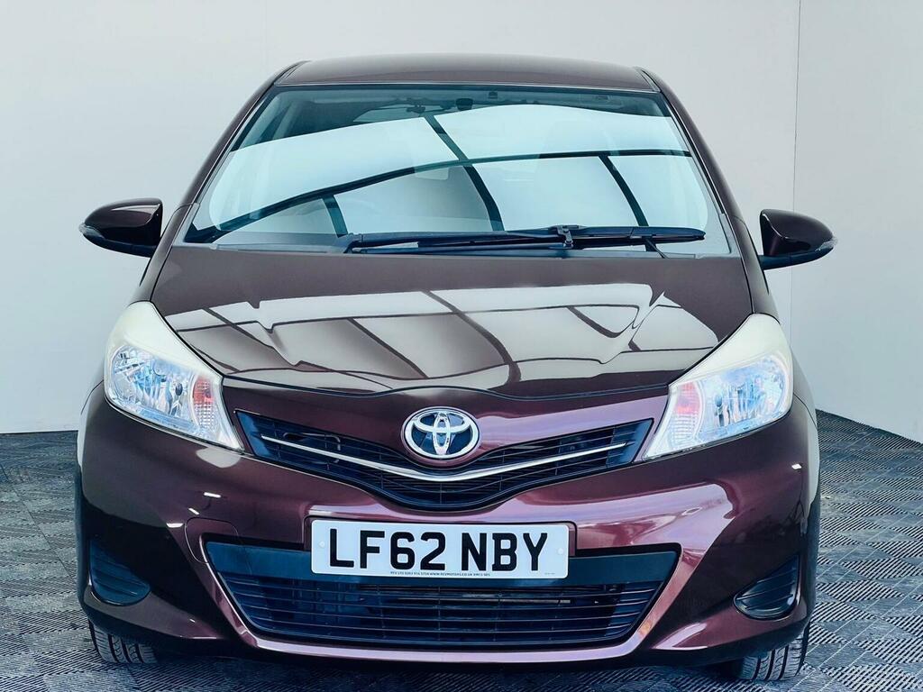 Toyota Yaris 1.33 Dual Vvt-i Tr Multidrive S Euro 5 20126 Brown #2