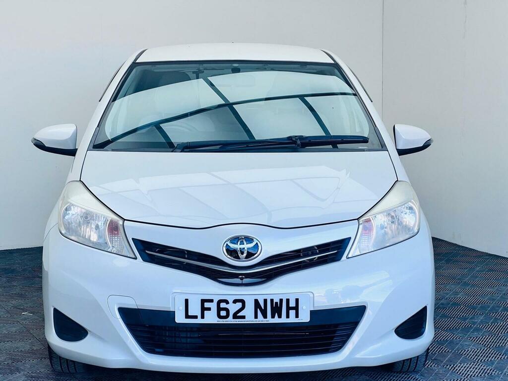 Toyota Yaris 1.33 Dual Vvt-i Tr Multidrive S Euro 5 20126 White #2