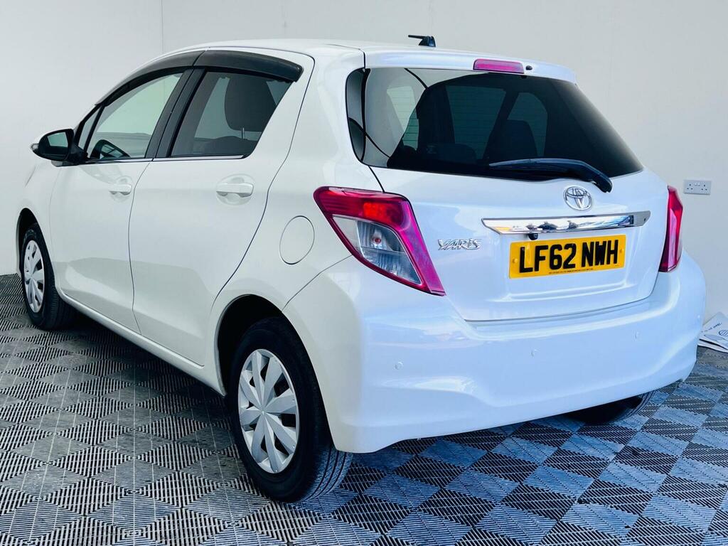 Toyota Yaris 1.33 Dual Vvt-i Tr Multidrive S Euro 5 20126 White #4