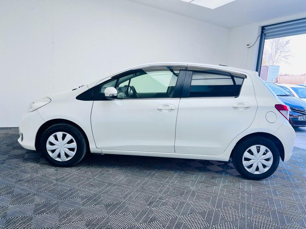 Toyota Yaris 1.33 Dual Vvt-i Tr Multidrive S Euro 5 20126 White #5