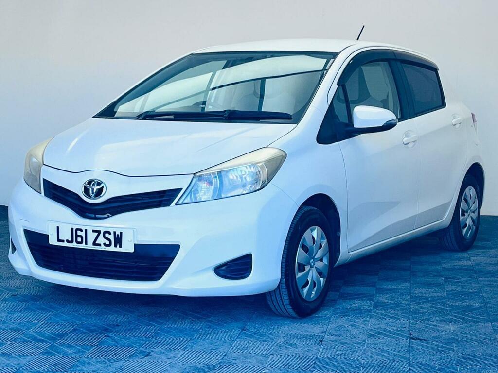 Toyota Yaris 1.33 Dual Vvt-i Tr Multidrive S Euro 5 20116 White #2