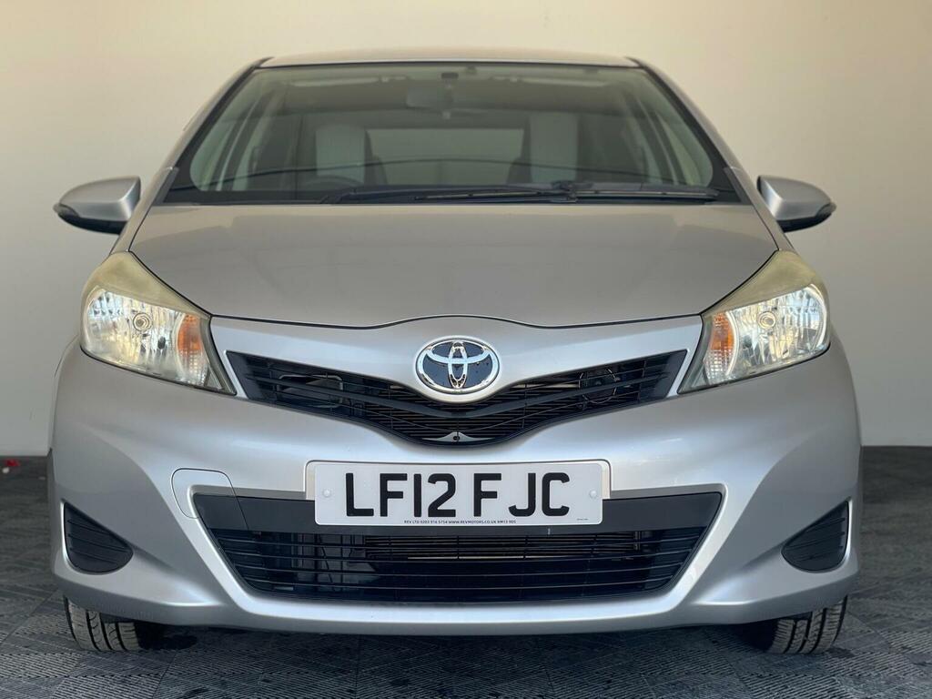 Toyota Yaris 1.33 Dual Vvt-i Tr Multidrive S Euro 5 20121 LF12FJC Silver #2