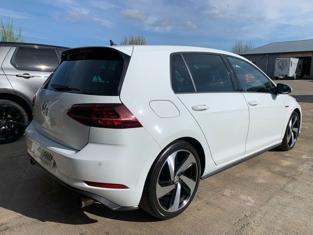 Volkswagen Golf 2.0 Tsi Gti Hatchback White #6