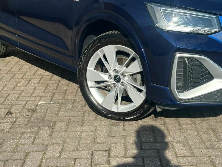 Audi Q2 35 Tfsi S Line S Tronic DT73ZNN Blue #4