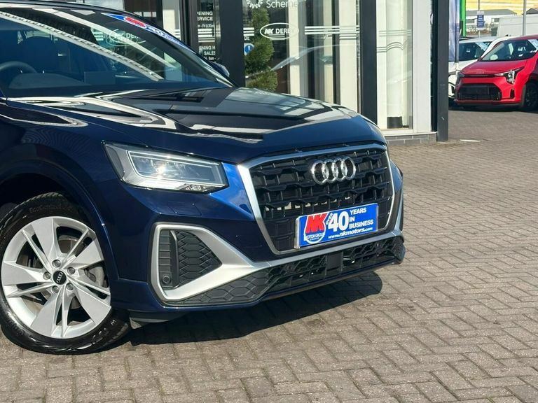 Audi Q2 35 Tfsi S Line S Tronic DT73ZNN Blue #3