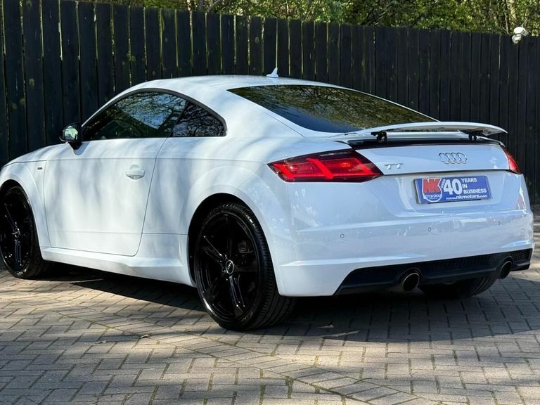 Audi TT 1.8T Fsi Black Edition S Tronic White #6