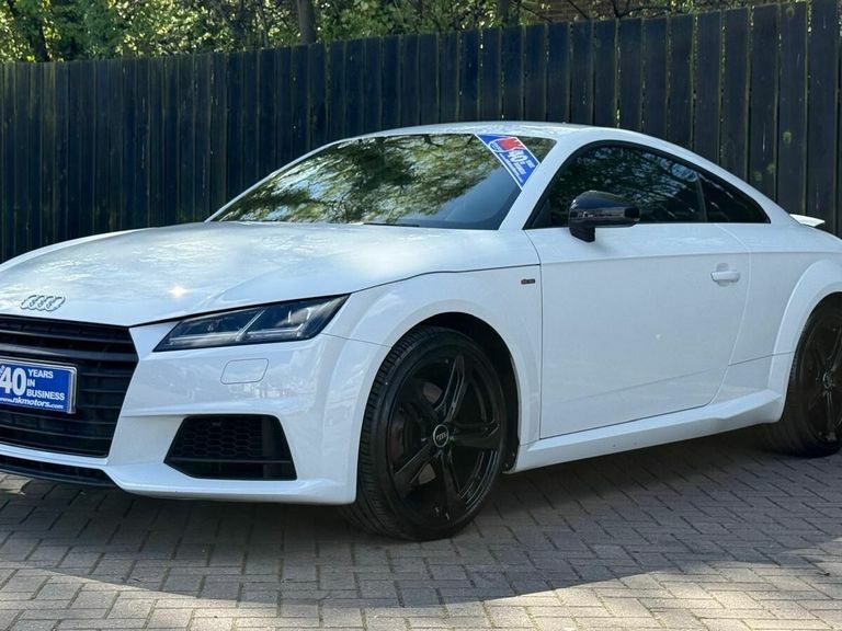 Audi TT 1.8T Fsi Black Edition S Tronic White #4