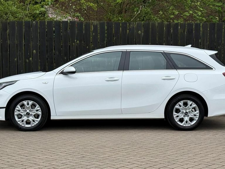 Kia Ceed 1.5T Gdi Isg 138 2 LA25NJE White #5