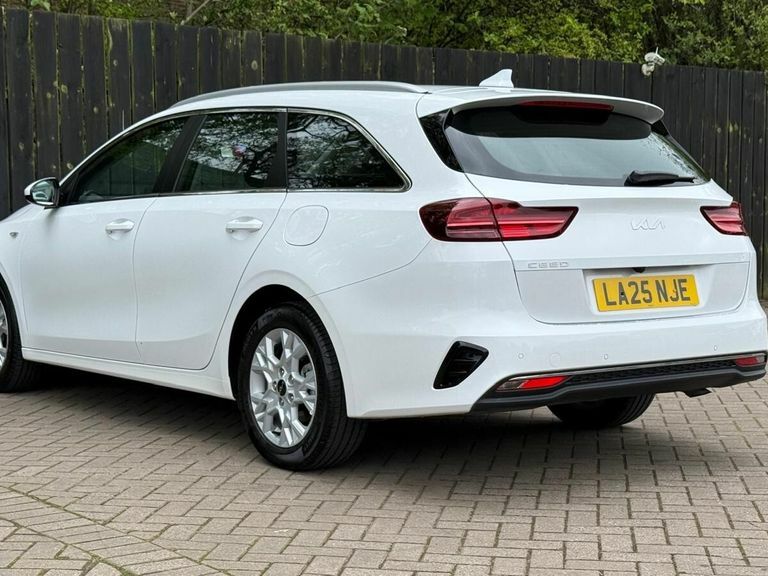 Kia Ceed 1.5T Gdi Isg 138 2 LA25NJE White #6