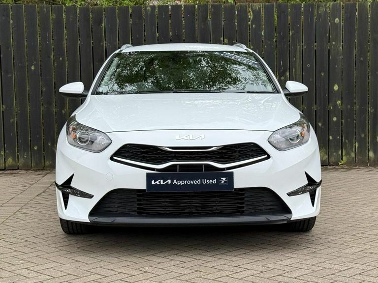 Kia Ceed 1.5T Gdi Isg 138 2 LA25NJE White #3