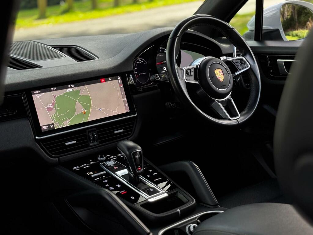 Porsche Cayenne 3.0T V6 Tiptronics 4Wd Euro 6 Ss LN70WKU White #3