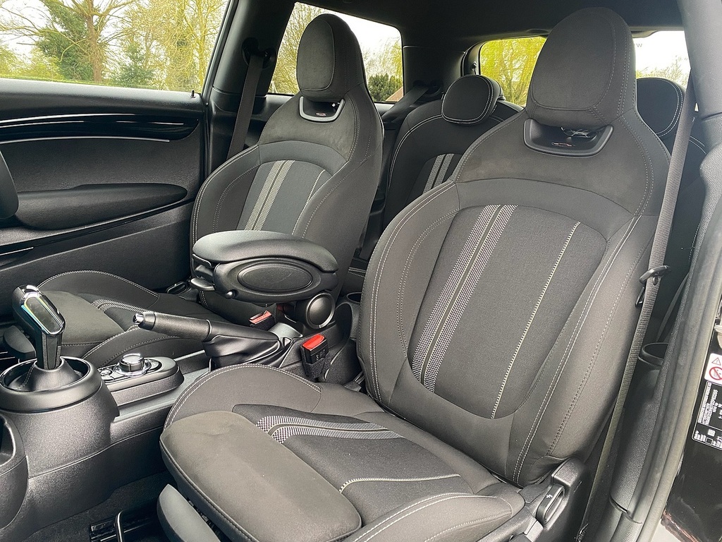 Mini Hatch Cooper Sport EA21VKE Black #3