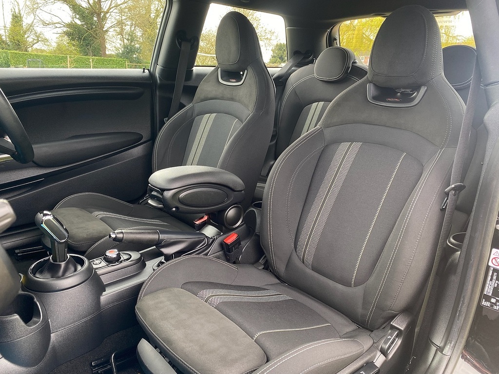 Mini Hatch Cooper Sport DE69TRV Black #3