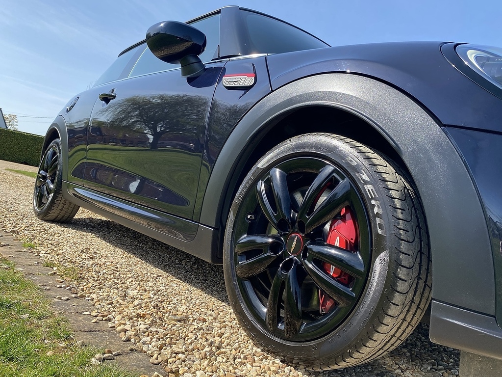 Mini Hatch John Cooper Works AV23YLG Black #2