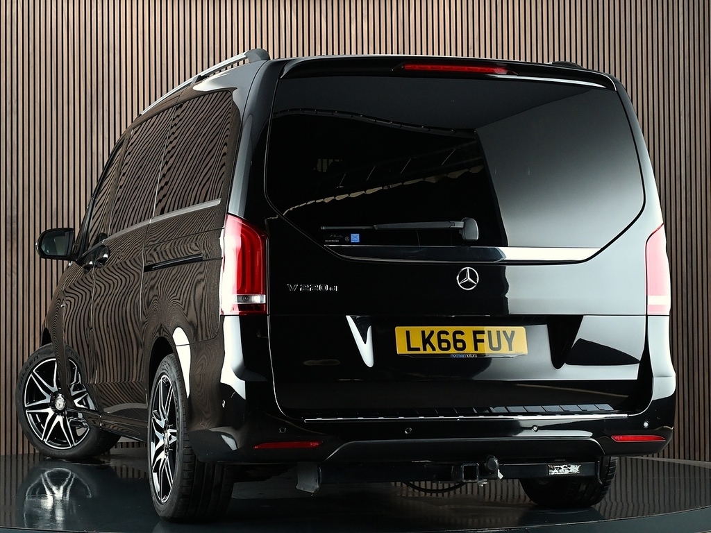 Mercedes-Benz V Class V Class Amg Line Mpv 2 Black #2