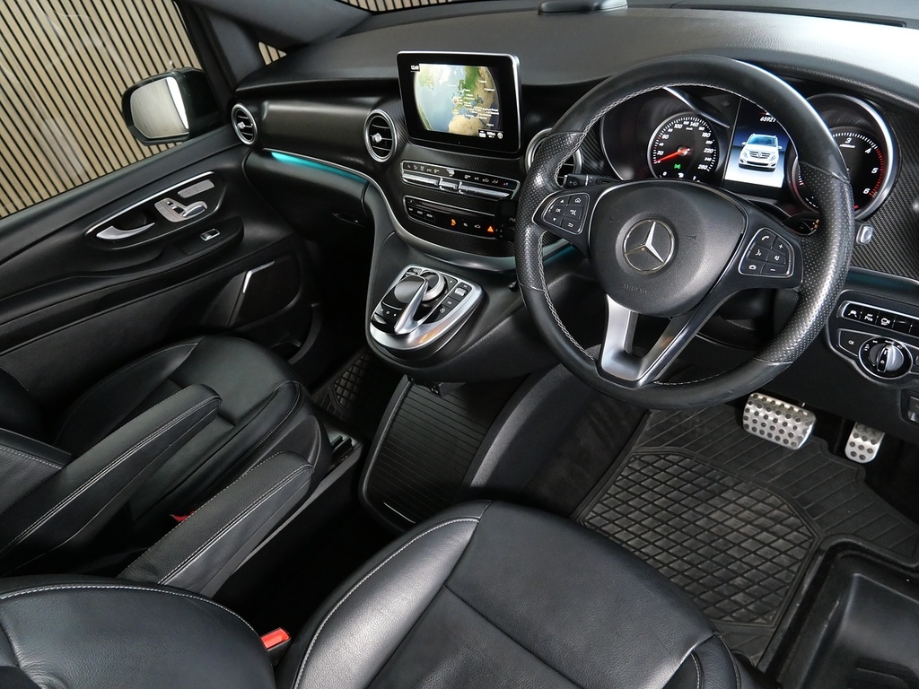 Mercedes-Benz V Class V Class Amg Line Mpv 2 Black #3