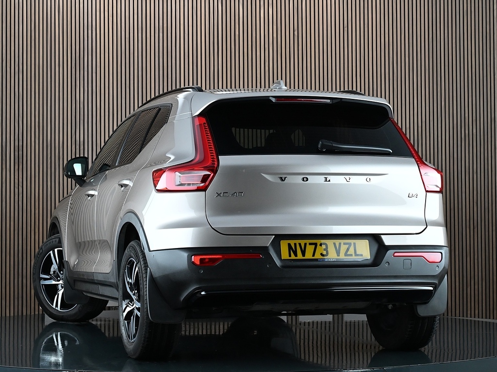 Volvo XC40 2.0 B4 Mhev Plus Dark Suv Hybrid Dct Au NV73VZL  #2