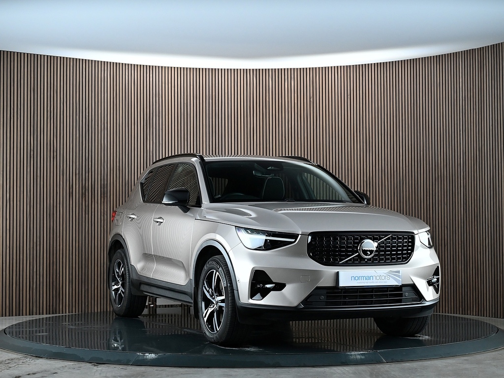 Volvo XC40 2.0 B4 Mhev Plus Dark Suv Hybrid Dct Au NV73VZL  #4
