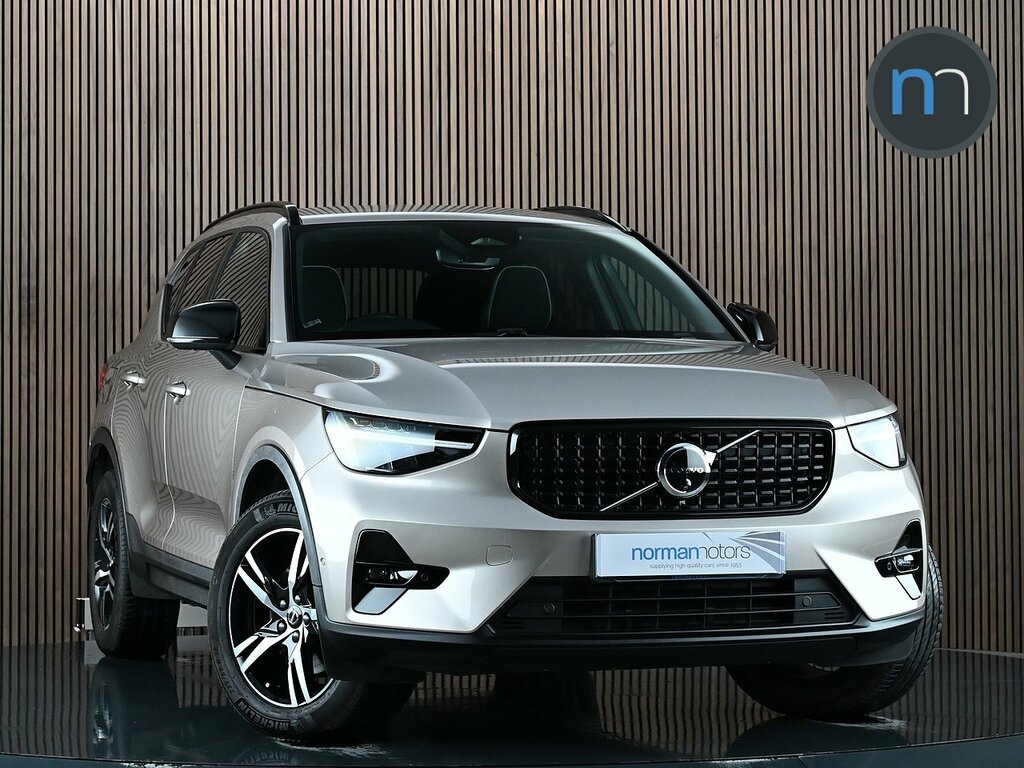 Volvo XC40 2.0 B4 Mhev Plus Dark Suv Hybrid Dct Au 