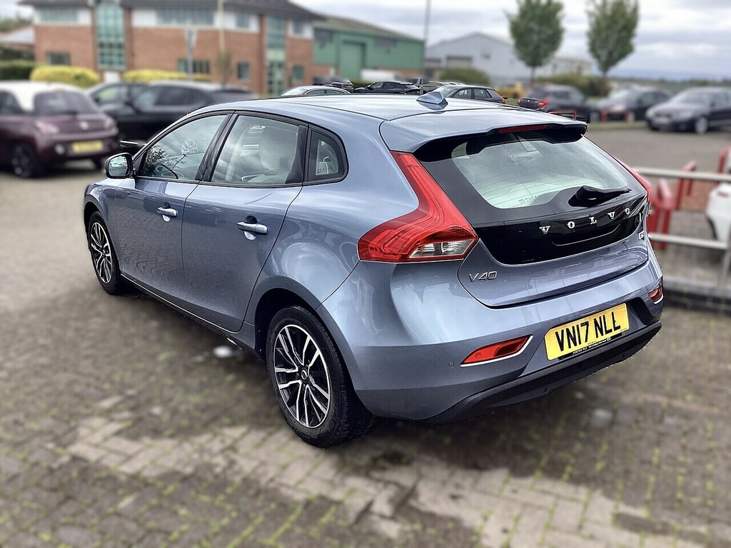 Volvo V40 D2 Momentum VN17NLL Blue #6