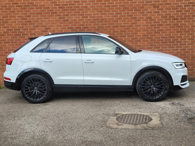 Audi Q3 Tfsi Cod Black Edition SV18UEF White #6