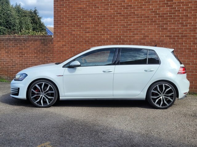 Volkswagen Golf Tsi Bluemotion Tech Gti YS14DFD White #2