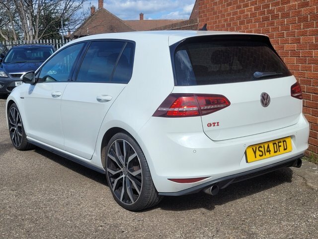 Volkswagen Golf Tsi Bluemotion Tech Gti YS14DFD White #3