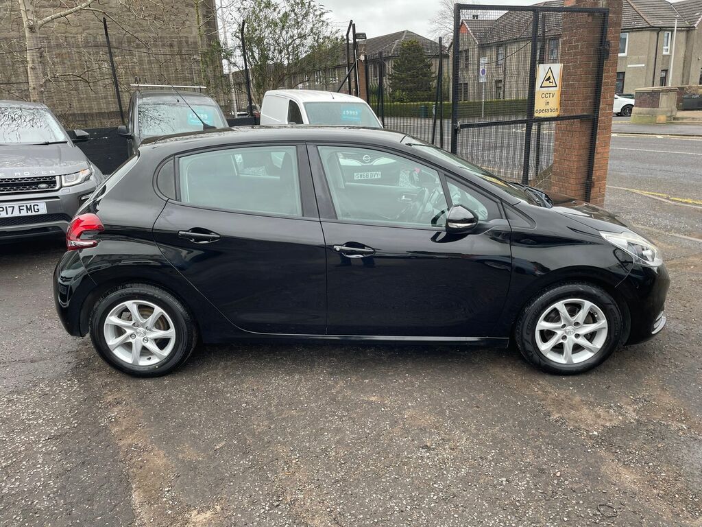 Peugeot 208 1.2 Puretech Active Hatchback Eu KY18OBZ Black #3