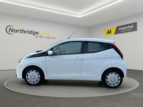 Toyota Aygo 1.0 Vvt-i X-play DG68XVE White #3
