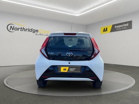 Toyota Aygo 1.0 Vvt-i X-play DG68XVE White #5