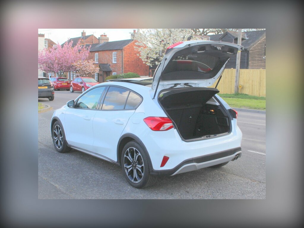 Ford Focus 1.5 Ecoblue Active X Hatchback E LR21ZBW White #6