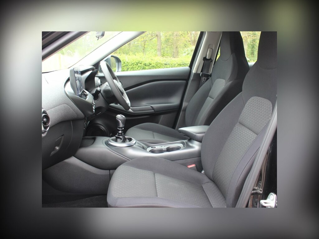 Nissan Juke 1.0 Dig-t Acenta Premium Suv Eur YH25CLN Black #5