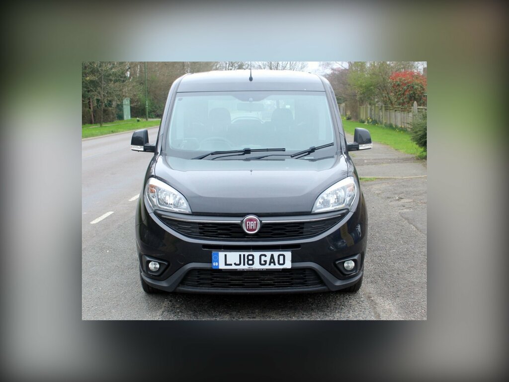 Fiat Doblo 1.6 Multijetii 16V Maxi Sx Wheelchair Accessible 5 LJ18GAO Black #2