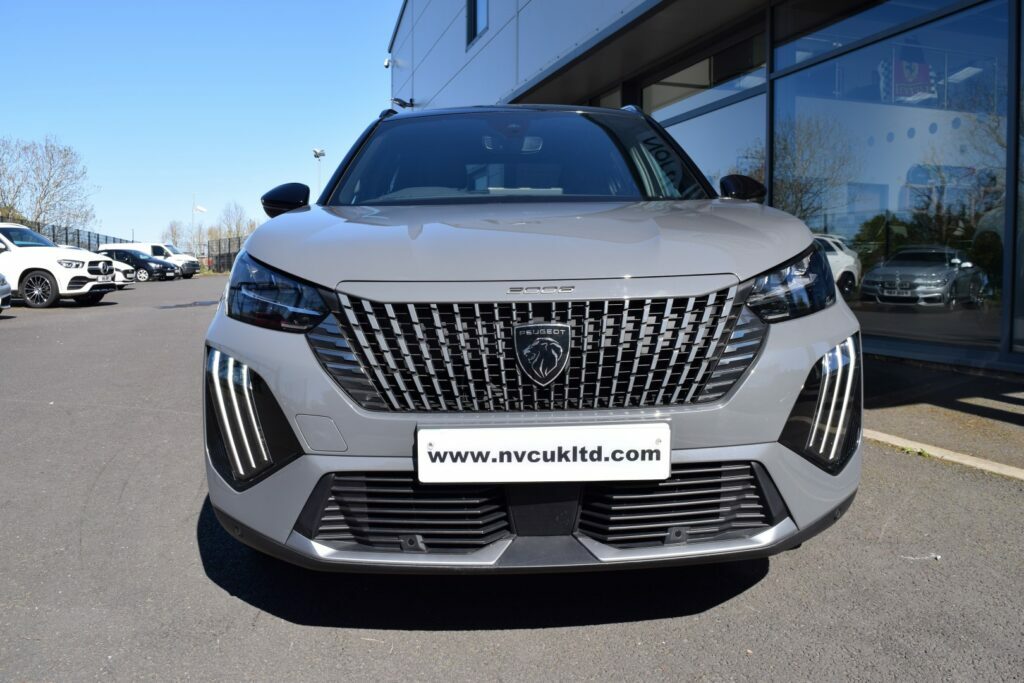 Peugeot e-2008 100Kw 50Kwh Gt  Grey #4
