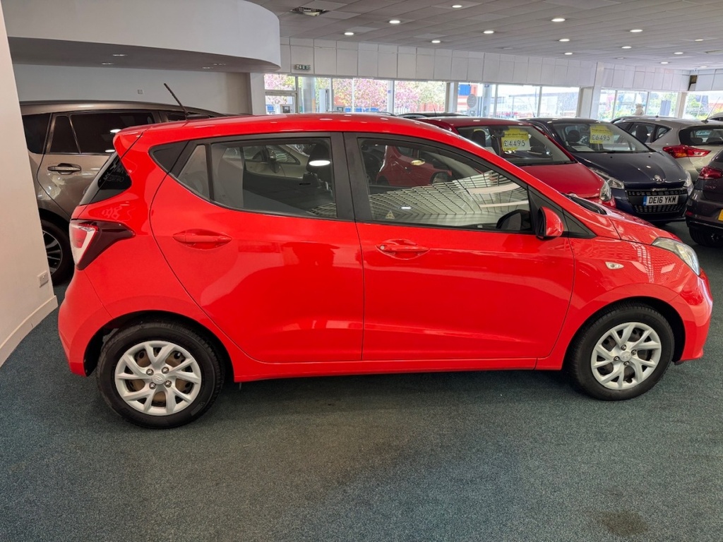 Hyundai I10 1.2 Se CY19JJO Red #4