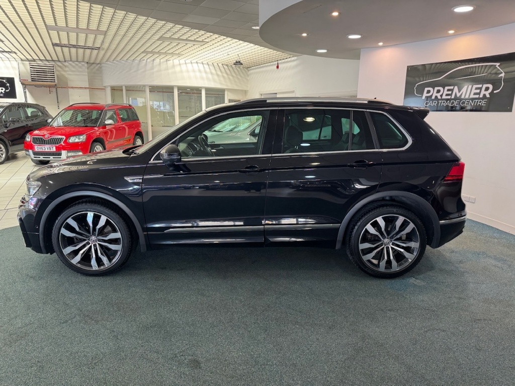 Volkswagen Tiguan 2.0 Tdi 190 4Motion R-line Dsg DE19ZLU Black #3
