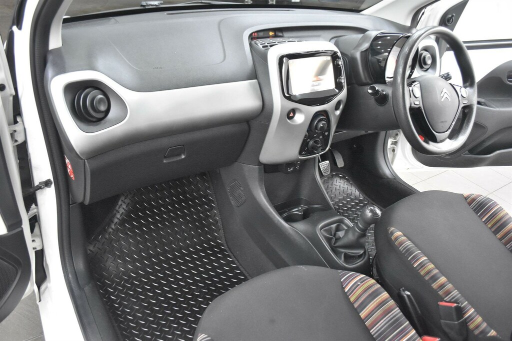 Citroen C1 1.0 Vti Feel Euro 5 Euro 5 BG64FUB White #3