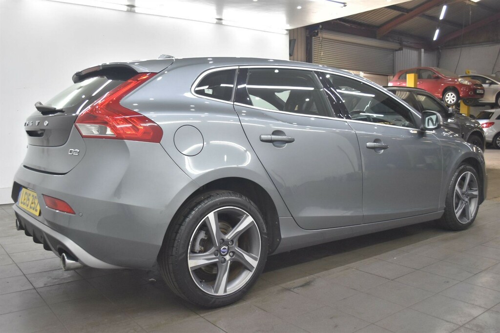 Volvo V40 2.0 D2 R-design Euro 6 Ss LC15ZSZ Grey #2