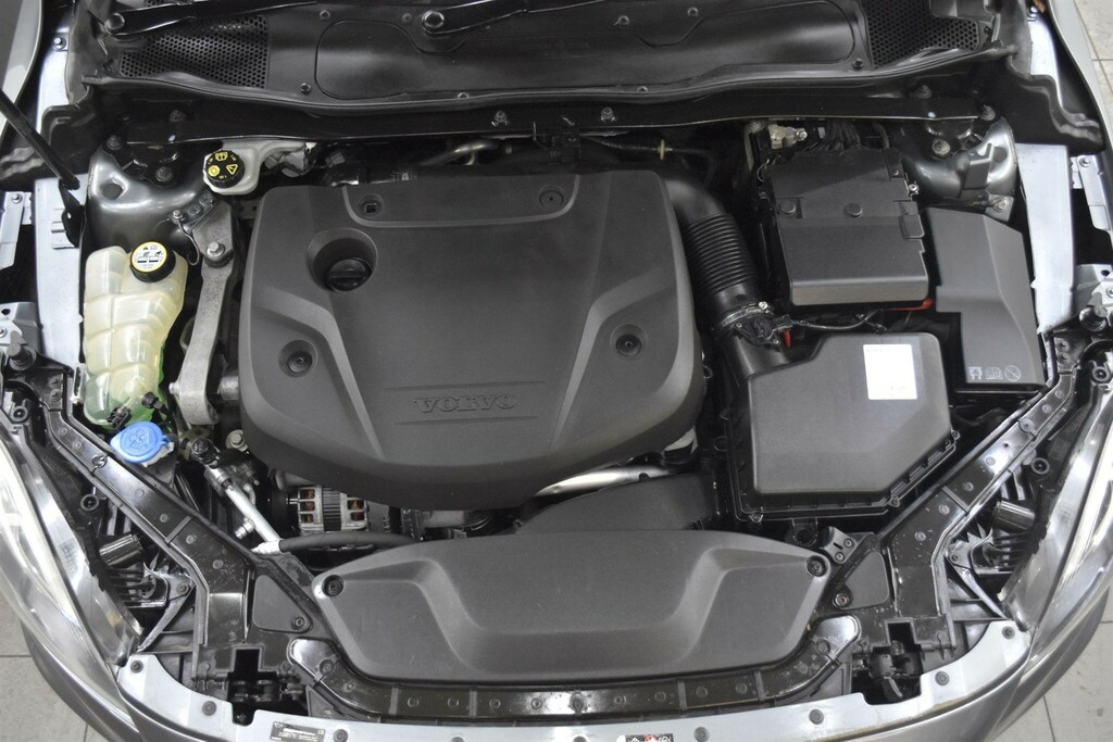Volvo V40 2.0 D2 R-design Euro 6 Ss LC15ZSZ Grey #4