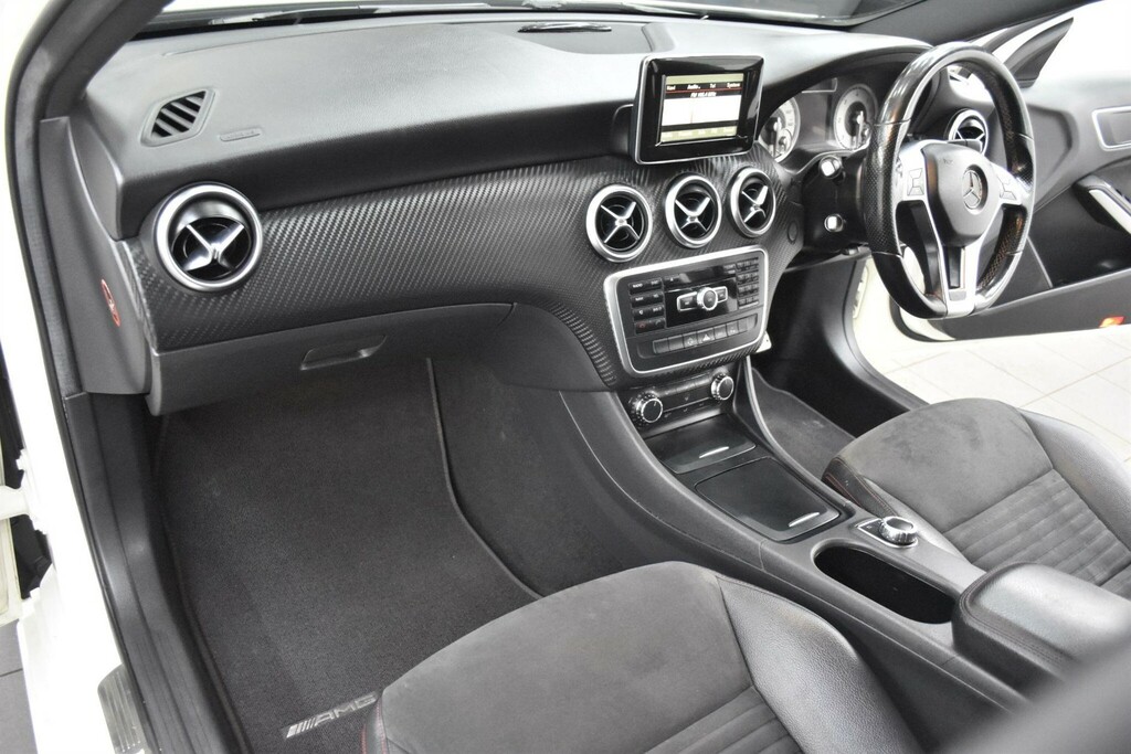 Mercedes-Benz A Class 1.5 Amg Sport 7G-dct Euro 5 Ss DK64VXJ White #3