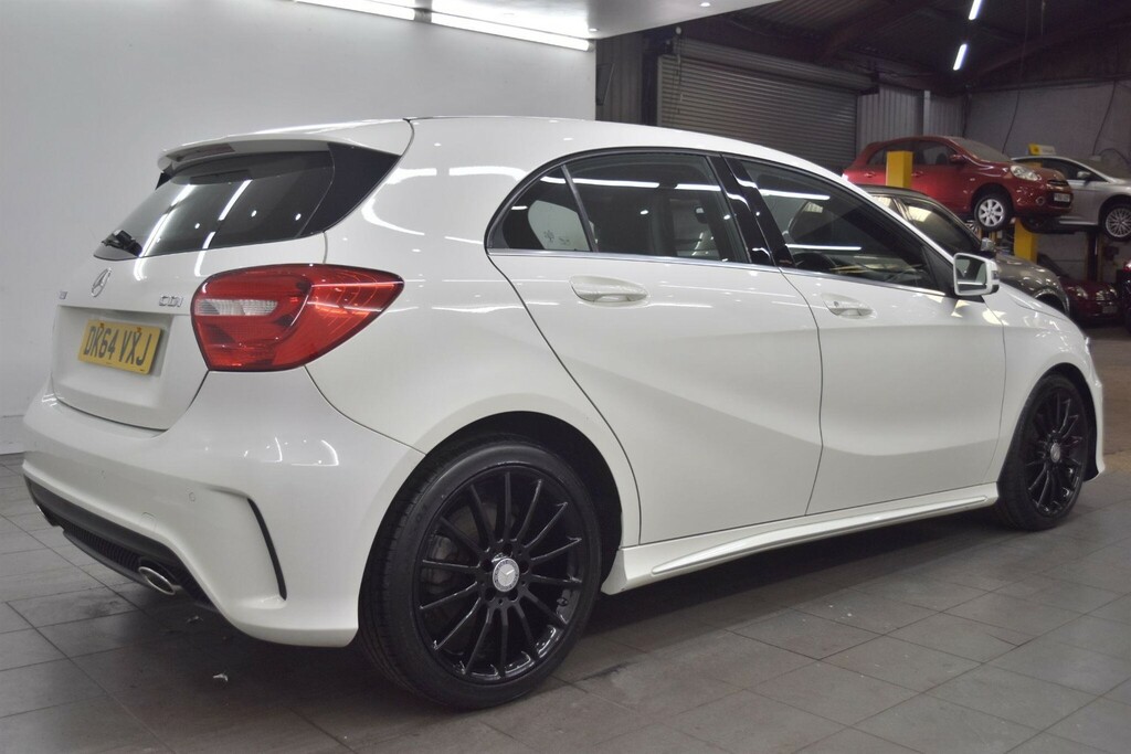 Mercedes-Benz A Class 1.5 Amg Sport 7G-dct Euro 5 Ss DK64VXJ White #2