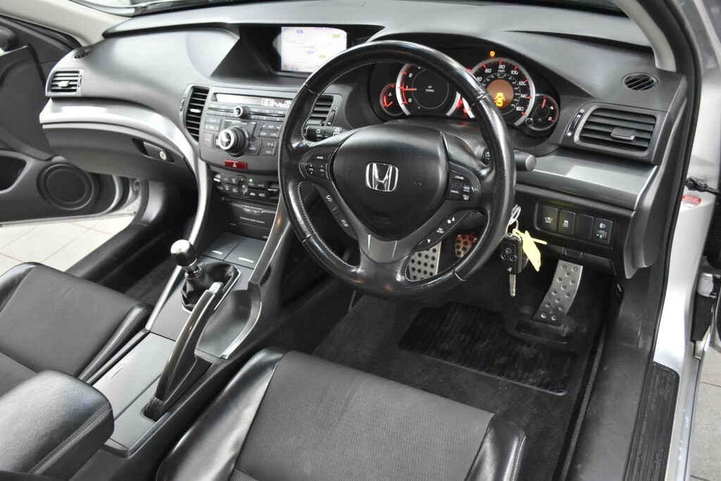 Honda Accord 2.2 I-dtec 150 Bhp Ex Edition Aerodeck Touring Aut White #32