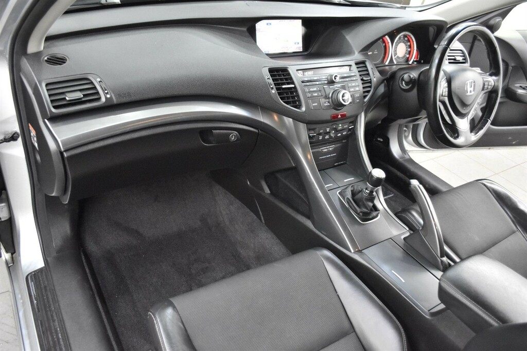 Honda Accord 2.2 I-dtec 150 Bhp Ex Edition Aerodeck Touring Aut White #3